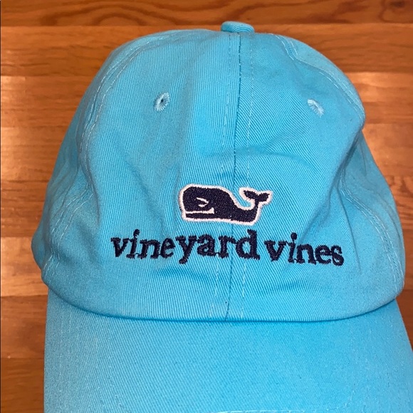 Vineyard Vines Hat (worn once) - Picture 5 of 7